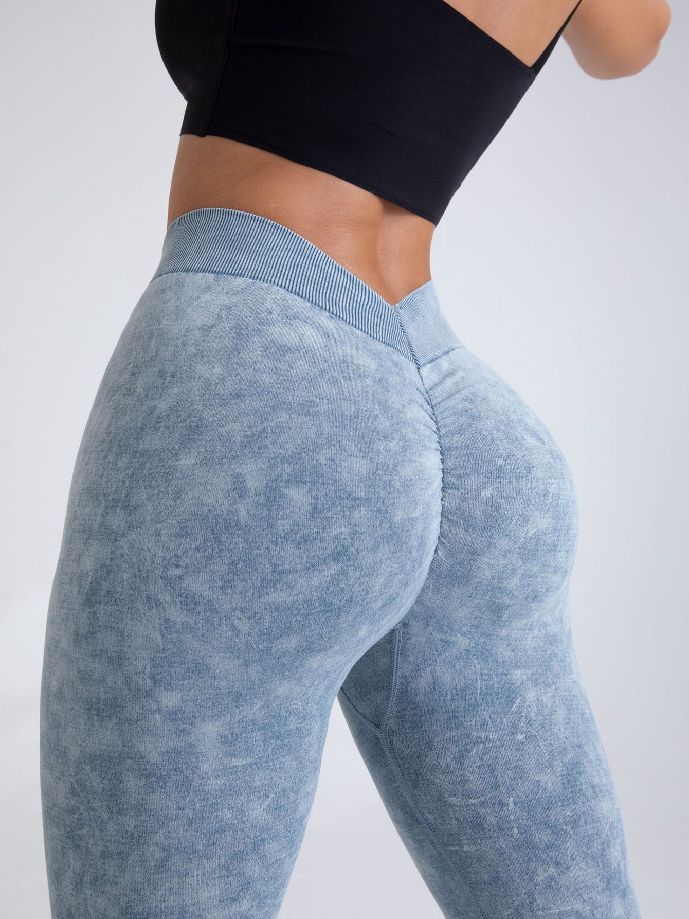 PeachyFit V-Back Scrunch Leggings: Lift & Move!